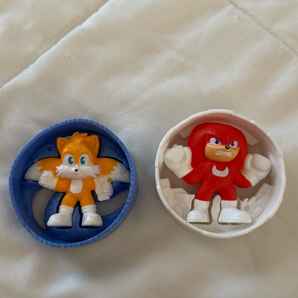 2024 McDonald’s happy meal Sonic the Hedgehog toys (2 toys)